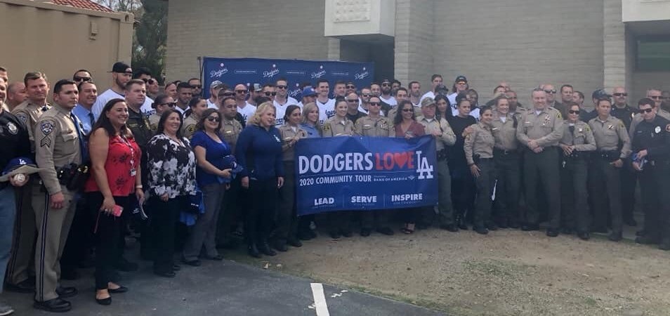 DEPUTIES AND PEOPLE STANDING